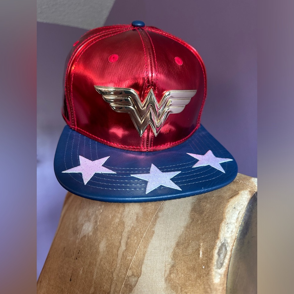 Wonder Woman DC Bioworld Merch Metallic SnapBack Hat